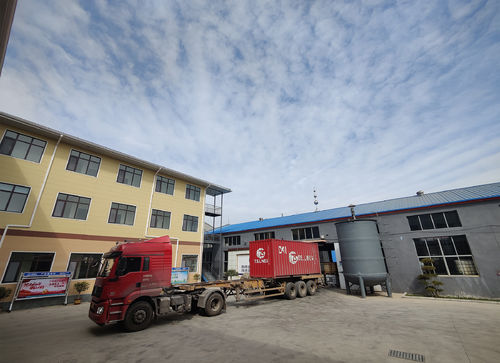 tin tức công ty mới nhất về Flexitank là một túi / bàng quang kín, có thể thu gọn và linh hoạt, được nhồi trong Container 20 'DV và dựa vào vách và sàn của container van khô 20', để chứa túi hàng lỏng số lượng lớn.