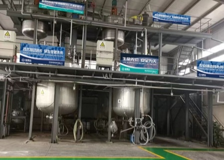 Chất lỏng màu vàng nhạt PH12 Chất làm sạch giấy nỉ