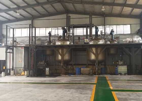 Chất định cỡ bề mặt hòa tan trong nước với 20% -30% hàm lượng chất rắn